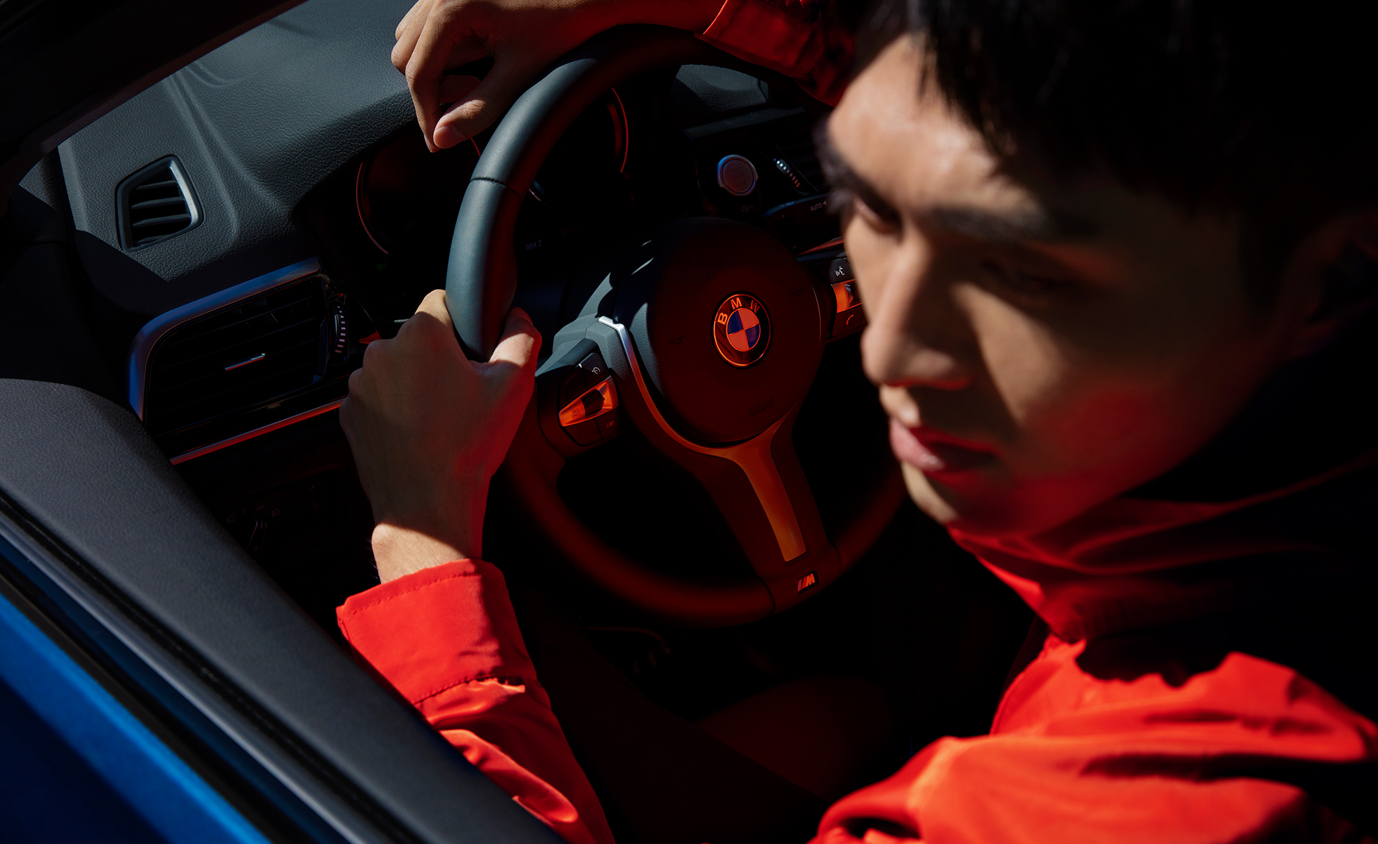 全系标配的Apple CarPlay, 让iOS系统用户可实现手机与爱车的自由连接,使数字化终端无缝接入生活,为你带来更加丰富的娱乐功能,打造高效便捷的智能体验。 全系标配的Apple CarPlay, 让iOS系统用户可实现手机与爱车的自由连接,使数字化终端无缝接入生活,为你带来更加丰富的娱乐功能,打造高效便捷的智能体验。